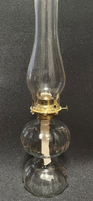 VINTAGE HURRICANE LAMP 18.5"T EXC CONDITION IN STORE PICK UP ONLY (KJS) RCD