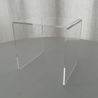 medium acrylic stand RSV