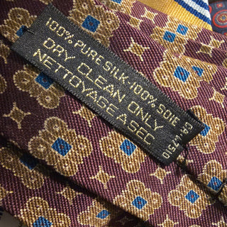 NEW - bri.craftique - Giorgio Armani Burgundy Medallion Necktie