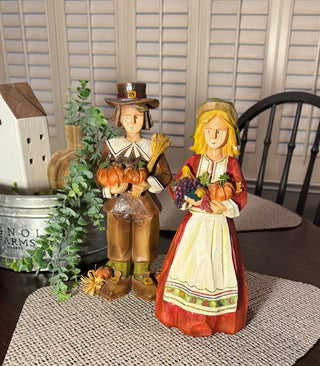 Pilgrim Couple 11" Resin RSV|127755