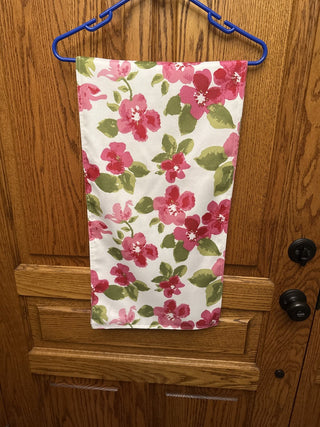 Kay Dee Designs White Table Runner with Pink Flowers & Green Leaves -RCD