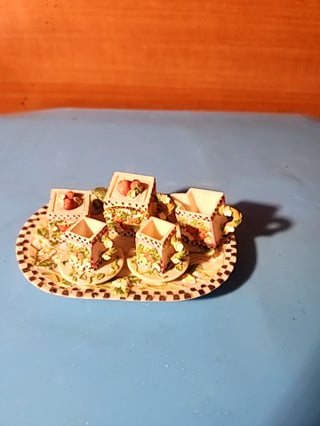 Nine piece miniature t set