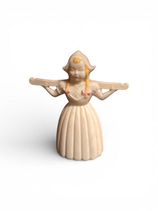 Vintage plastic dutch girl #62 VV MTS