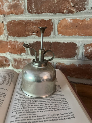 Vintage 51/2"pump oil/water sprayer F&M|91734