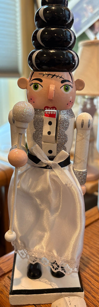 Halloween - Bride of frankenstein nutcracker 11" RCD|108946