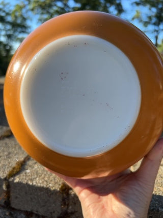 Vintage 403 PYREX "Old Orchard" 2.5qt Brown  mixing bowl