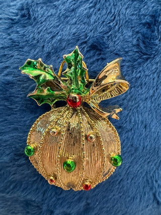 Brooch: Gerry's Goldtone Christmas Ornament|139045