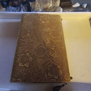 LIGHT BROWN LEATHER EMBOSSED JUNK JOURNAL|87789