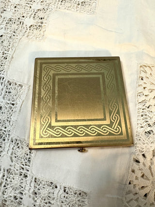 Vintage Square Wadsworth Compact RSV|98706