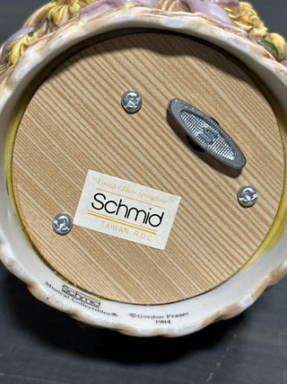 Cat in basket music box  #SM RCD|87010