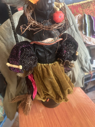 Purple & Black Halloween Witch holding broom #63 VV MTS