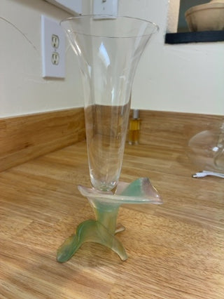 Signed Daum France Pâte de Verre "Soliflor" vase, often referred to as a Lily or Arum vase.     Shipping not available. Must be picked up at Bliss Marketplace 2529 Mercantile Drive Suite C Rancho Cordova CA hours 10-6 Thursday - Sunday