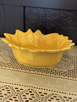 Vintage Appolia Yellow Sunflower Serving bowl 8" x 6"-RCD|74234