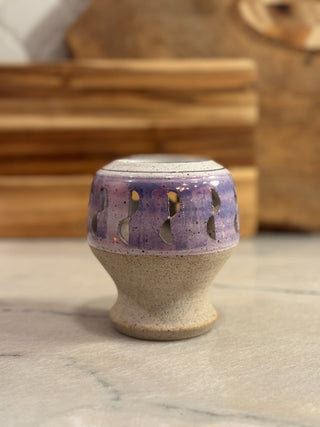 ceramic candle metalic violet