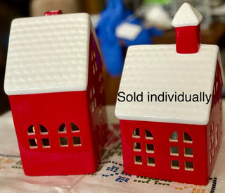 Small Red Ceramic House LED lit,  CR2450 battery WORKS|134531