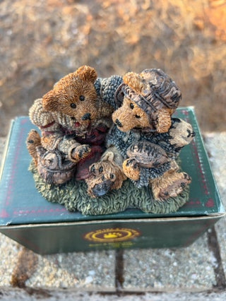 WITH BOX Boyds Bears "Grenville & Knute... Football Buddies"