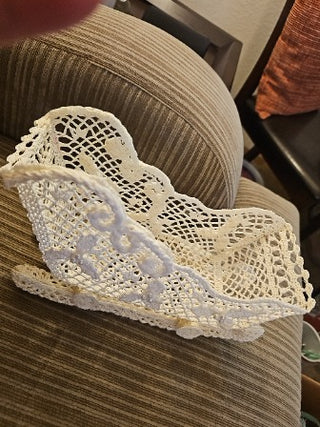 AD Handmade White Crochet Sleigh