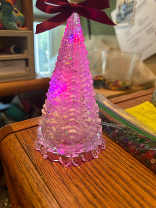 Hanging/table top light-up xmas Tree, acrylic, battery operated 6" RCD|95914