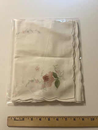 Vintage embroidered napkins set of 4 rsv