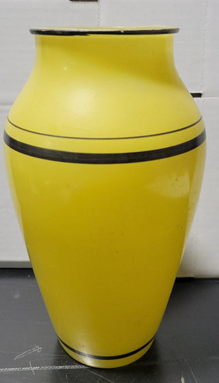Yellow Stagecoach Vase RCD