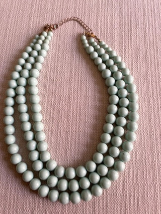 Vintage style 3 strand mint green necklace