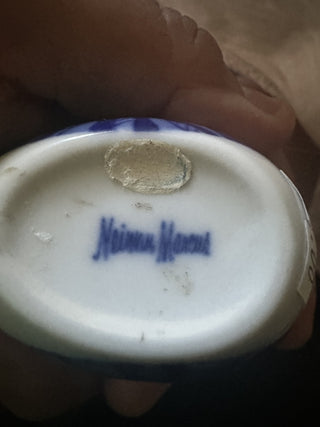 Nieman Marcus Porcelain Blue & White Oriental Dragon Egg Hinged Trinket Box #62 VV MTS|90219