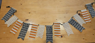 Garland, 4.5 ft long, folds to 9"x6", RSV|104603