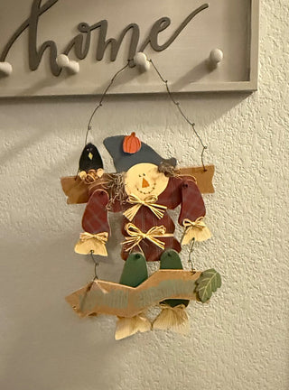 Autumn Greetings Scarecrow Sign RSV|122249