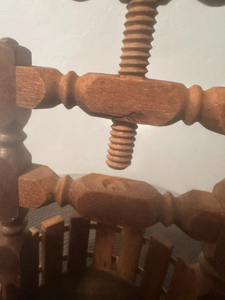 Basket Nut Well w/cracker Vintage MTS|92400