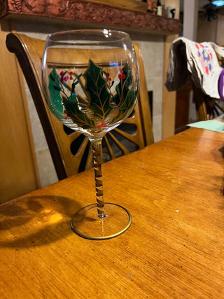 Hand Painted Holly Wine Goblet w/Gold. RSV|130386