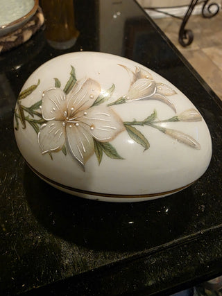 Lilly egg shape trinket box|53263