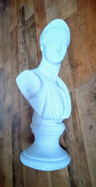 MW Concrete Goddess Statue MTS|108002