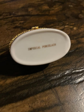 Give Thanks Unto The Lord Imperial Porcelain Pill or Trinket Box RSV