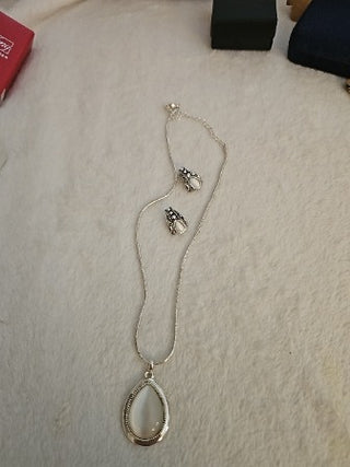 Vintage Pearl Opaque Pendant set With Earring set