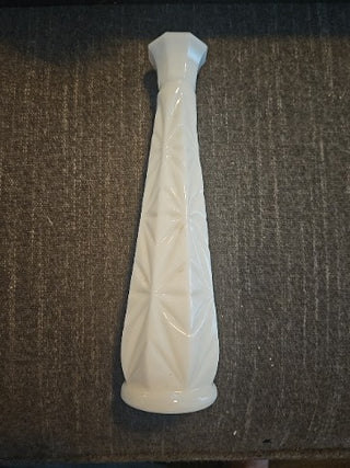 RM826-Milk Glass Vase