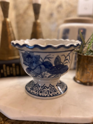 Ceramic blue and white scalloped planter RSV|61937