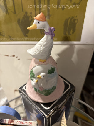 BELL: 90s duck bell w/ box|111393