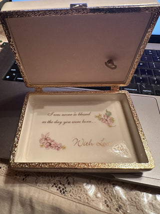 Ardleigh Elliott "Dear Grandaughter" Porcelain Music / Trinket Box 2005 #62 VV MTS