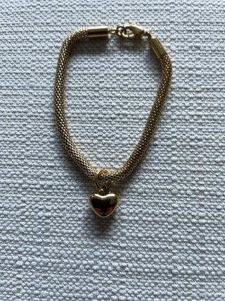 Vintage mesh gold town bracelet with puffed heart 7.5”