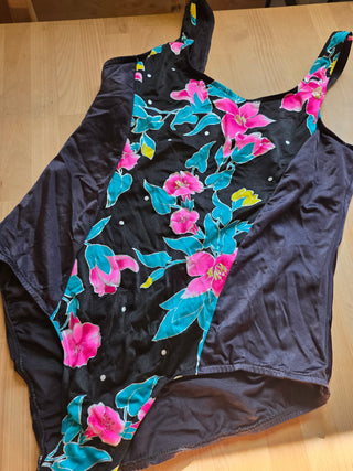 SALE - Vtg Take Nine | Maternity Swimsuit - 1 piece (M)