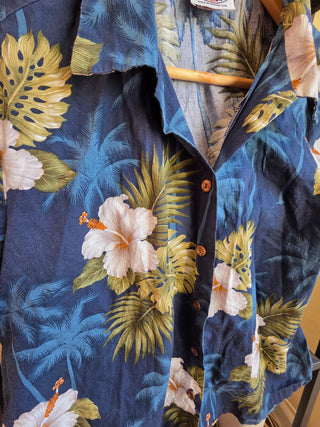 Pacific Legend Apparel | Hibiscus Floral Button Up (XL)