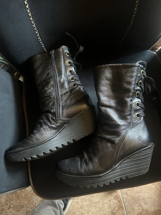 Fly London Womens Yada Boots size 40 Black leather Wedge Platform lace up