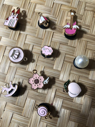 10 Pinkish Croc Charms MTS