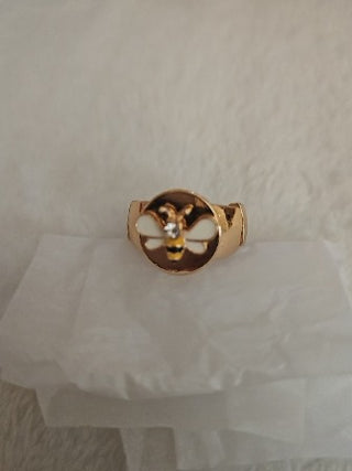 Bee Stretch Ring size 8+