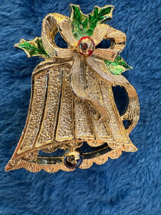 Christmas Bell Openwork Enamel GERRYS Vintage Gold Brooch Pin V-9974|139040