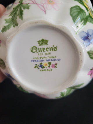 Queens Country Meadow Bone China Basket RCD