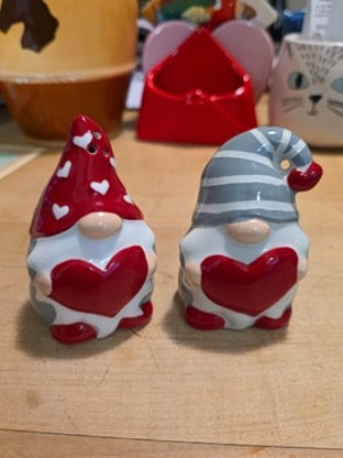 RF S&P* Adorable VDay Gnomes