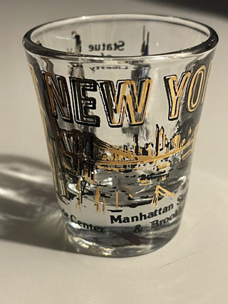 Vtg New York Monuments/ Trade Center Shot Glass--SP MTS