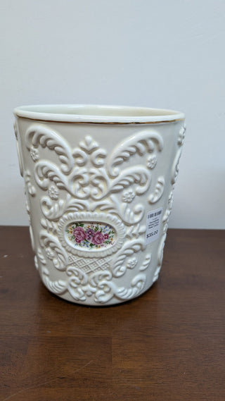 "Formalities" White Ceramic Floral Vase/Caddy RSV