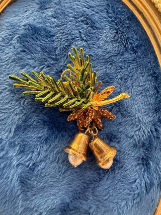 VTS pine branch and pearl bells gold tone holiday brooch|140257